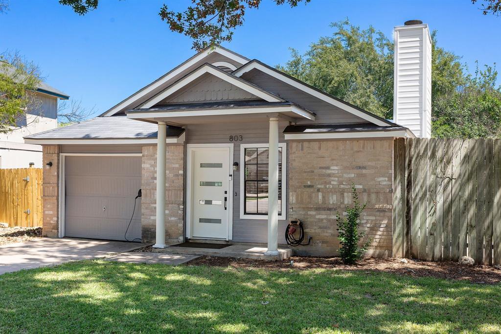 Primary Photo - 803 Meadowcreek Dr
