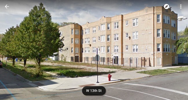 Building Photo - 1250 S Karlov