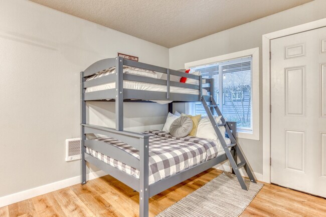 Foto del edificio - 65500 E Oregon St