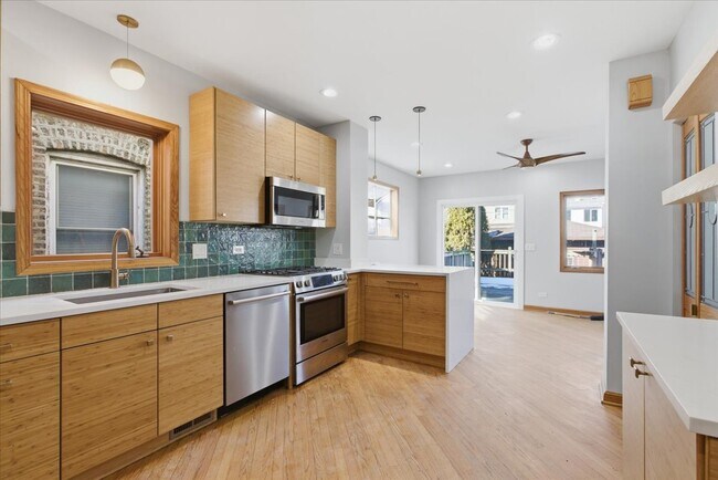 Foto del edificio - 5218 N Lieb Ave