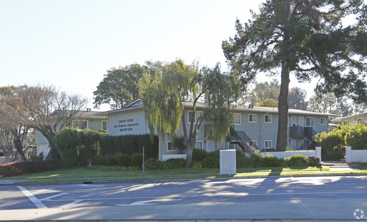 Primary Photo - Cherry Creek Apartments