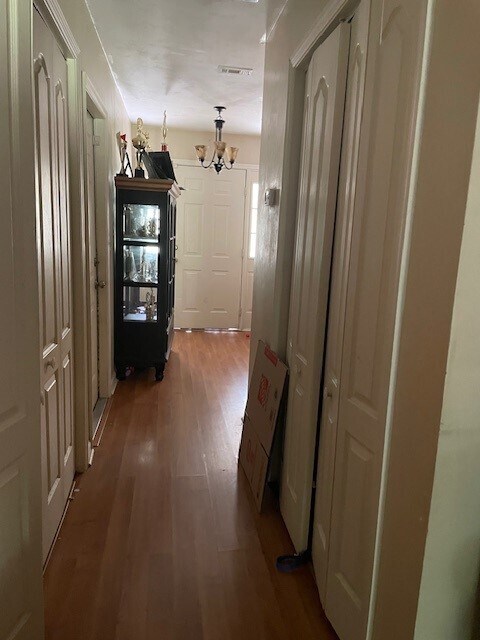 Primary Photo - 1319 Blakemore Ct E