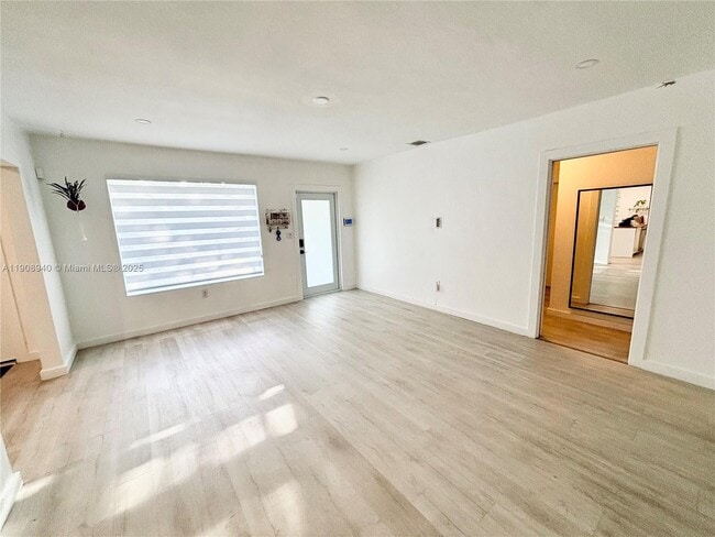 Building Photo - 330 NE 88th St