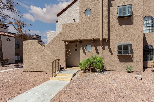 Foto del edificio - 2967 Juniper Hills Blvd