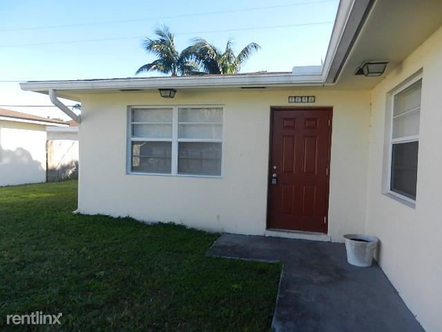 Primary Photo - 4686 Myla Ln