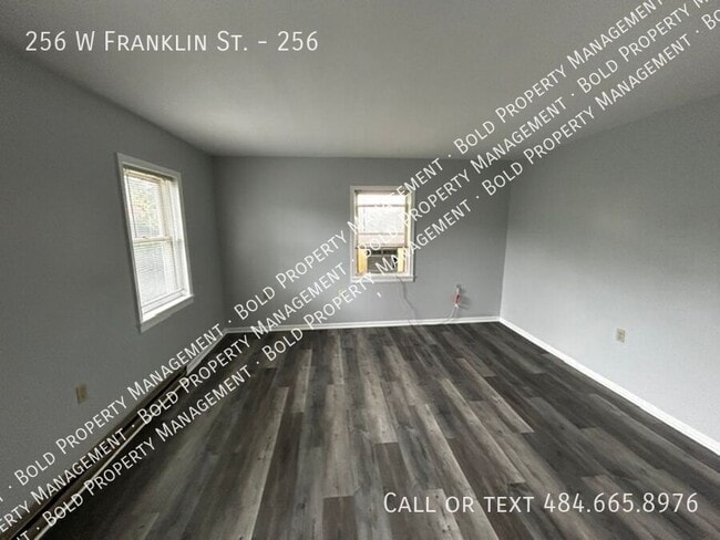 Building Photo - 256 W Franklin St