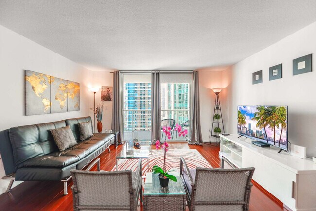 Foto del edificio - 1200 Brickell Bay Dr