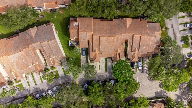 Foto del edificio - 3351 Emerald Oaks Dr