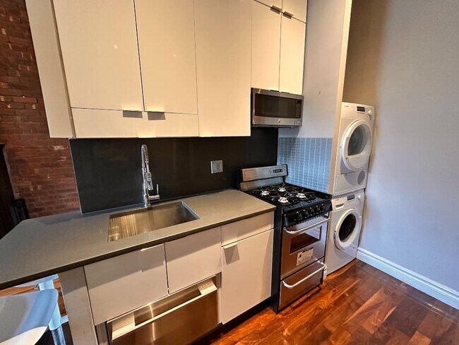 Foto del edificio - 7 E 75th St