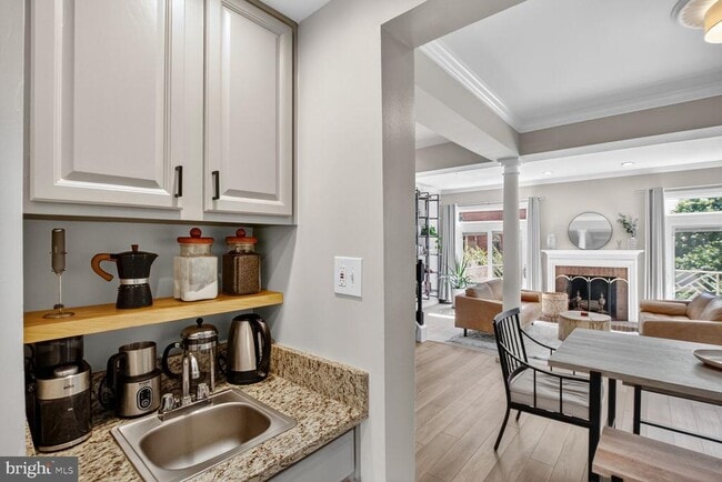 Foto del edificio - 15736 Cherry Blossom Ln