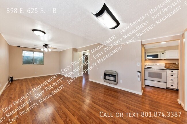 Building Photo - Charming Pet Friendly Basement Unit Duplex...