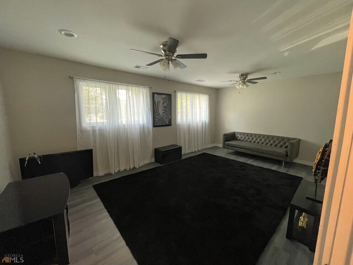 Foto del edificio - 3231 Amhurst Dr NW