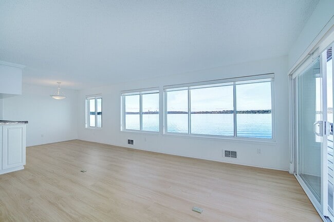 Foto del edificio - 2Bd/1.75Ba Kirkland Condo