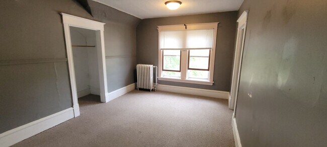 Foto del edificio - 820 Beltrami Ave NW