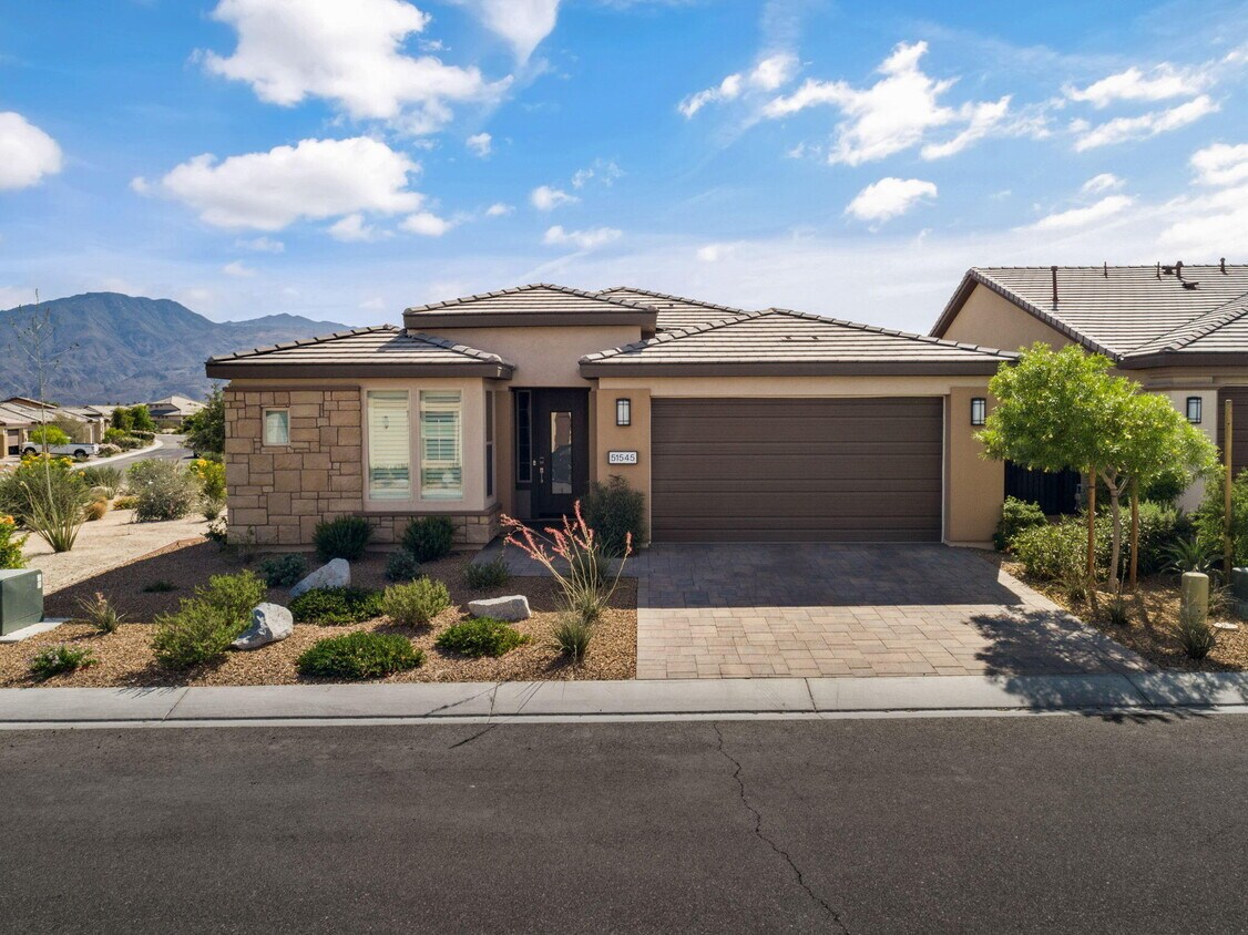 Primary Photo - 51545 Clubhouse Dr
