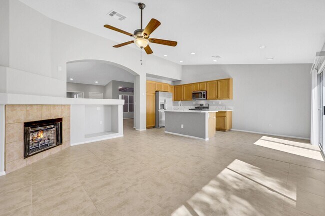 Building Photo - 8730 Wallaby Ln