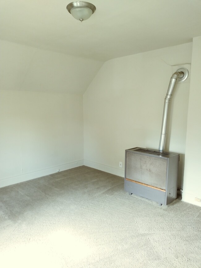 Building Photo - (488) 15th Street Apartments - 1 Bedroom /...