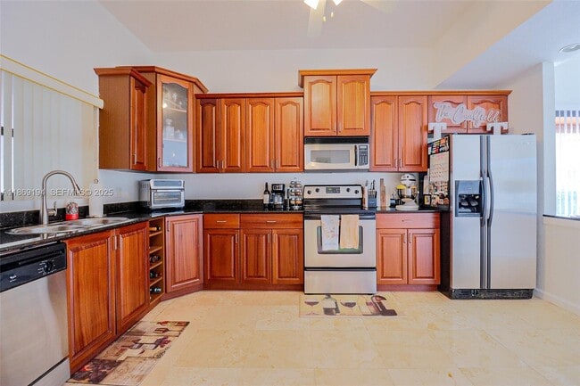 Building Photo - 1650 Presidential Way