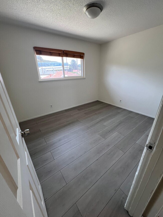 Foto del edificio - 5269 Riverside Ave