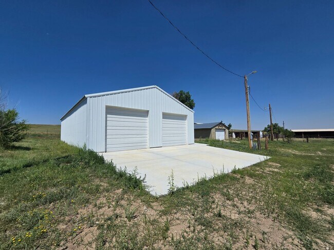 Foto del edificio - 2 Bedroom Ranch home- HORSES ALLOWED