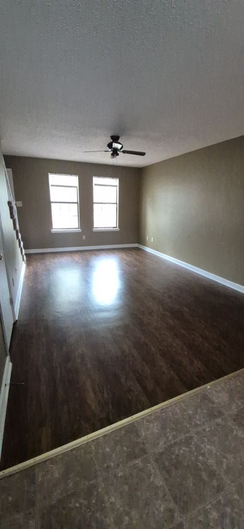 Building Photo - 1407 Brownstone Ave SW