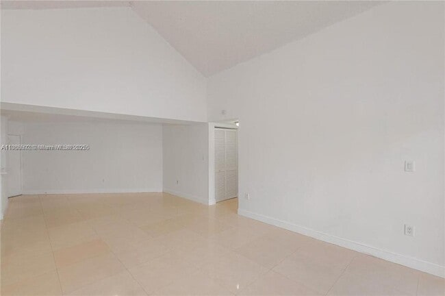Foto del edificio - 6292 NW 186th St
