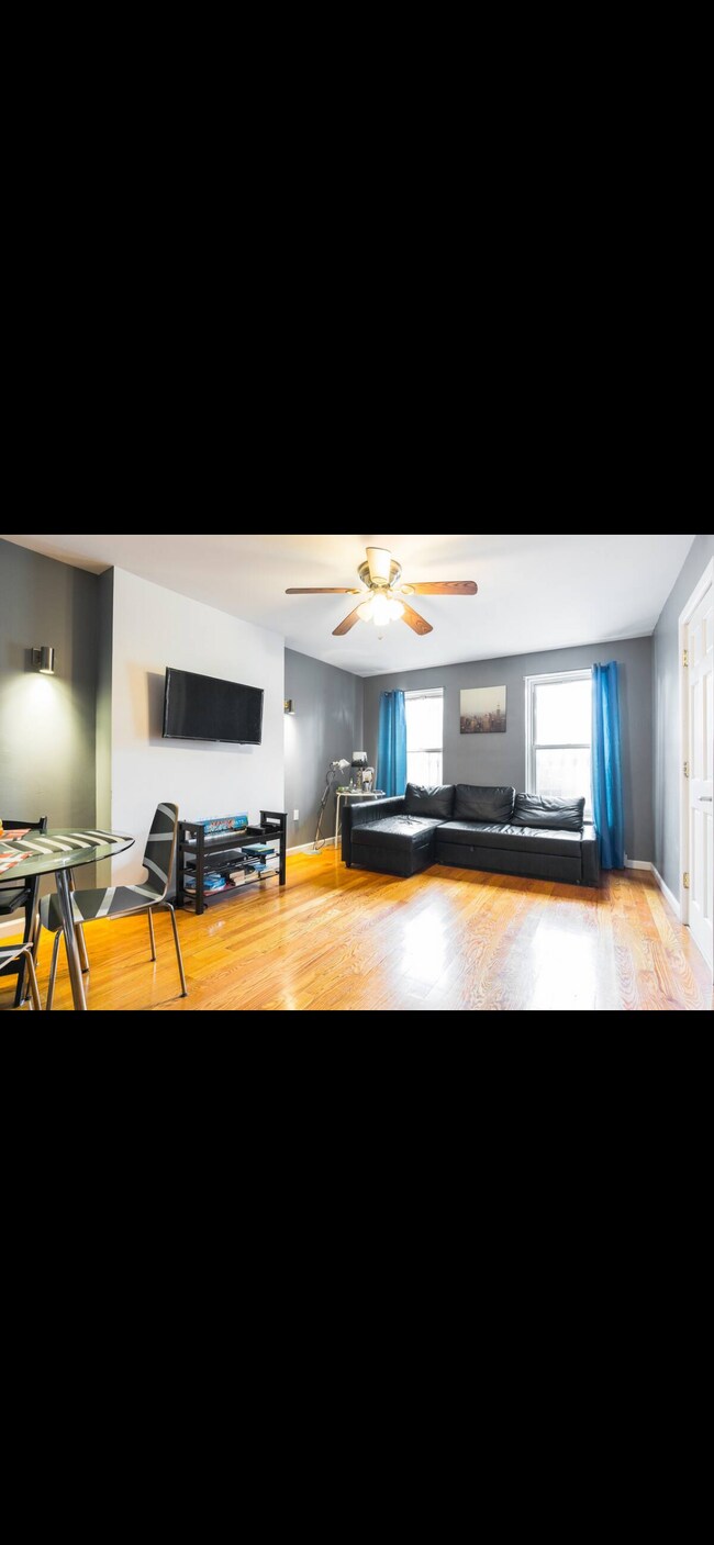 Foto del edificio - 940 Bushwick Ave