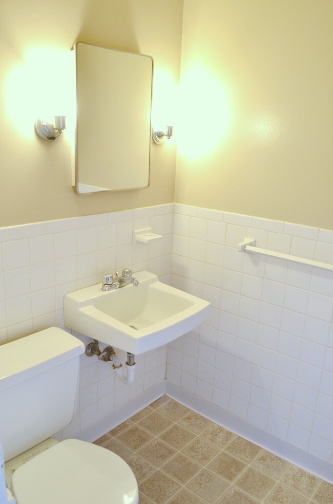 Photo - 10442 Wornall Rd
