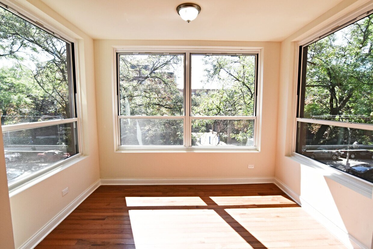 Foto principal - 710 W Grace St