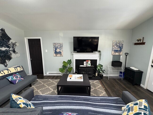 Sala de estar - 3311 Woodland Dr