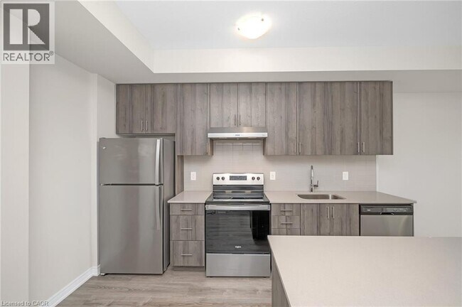 Building Photo - 121 Hwy 8