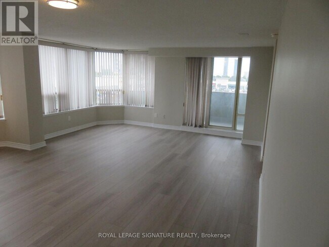 Building Photo - 700 Constellation Dr