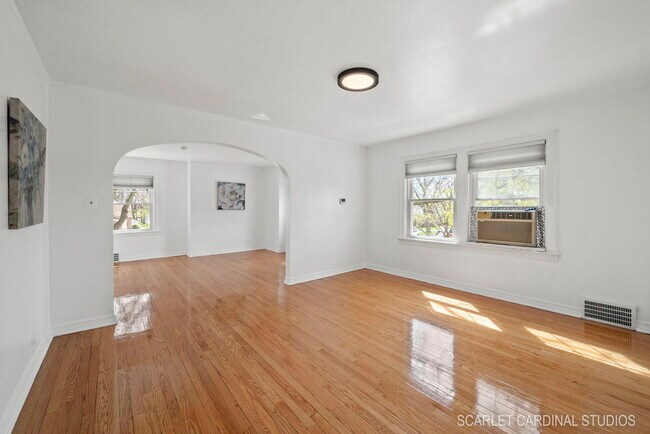 Foto del edificio - 3300 N Osage Ave