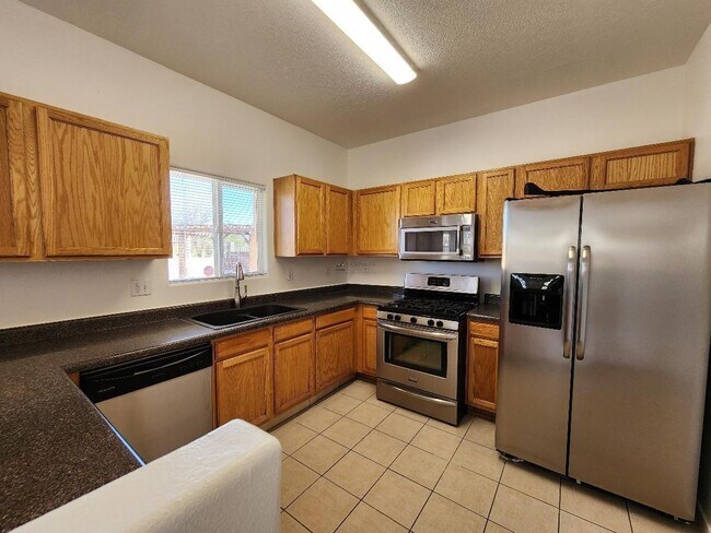 Foto del edificio - 6739 Camino Rojo