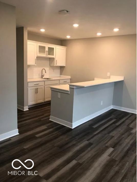Building Photo - 305 Fairfax Way