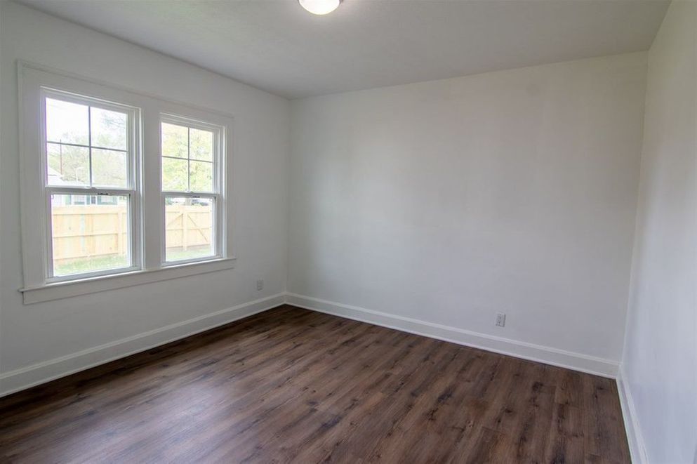 Building Photo - 47 S 17th St