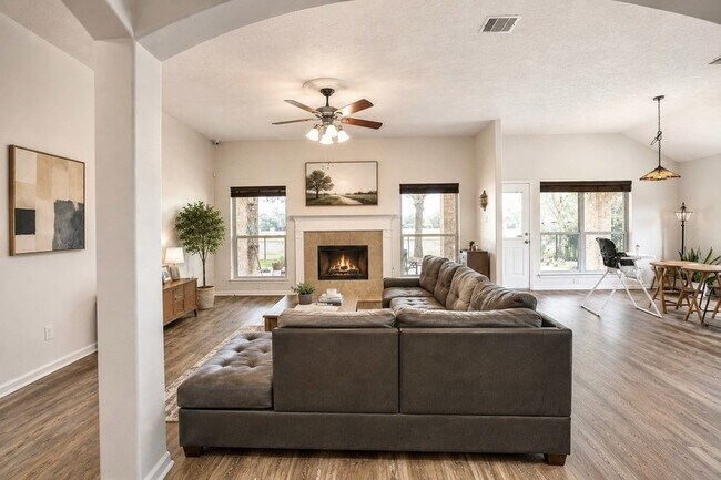 Foto del edificio - 12406 Drake Prairie Ln