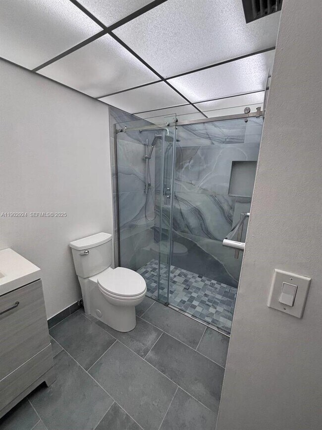 Foto del edificio - 4630 NW 102nd Ave