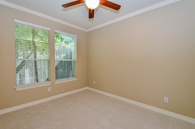 Building Photo - 5208 Blossom St