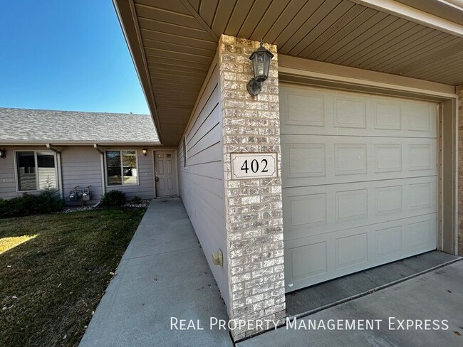 Building Photo - Move in by December 31st and enjoy ONE MONTH FREE!