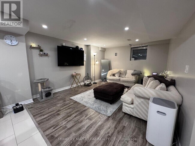 Photo du bâtiment - 10 Templeton Ct