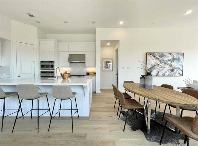 Foto del edificio - 1116 Addison Ln