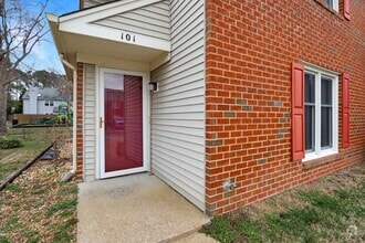 Building Photo - 101 Kingsbridge Ln