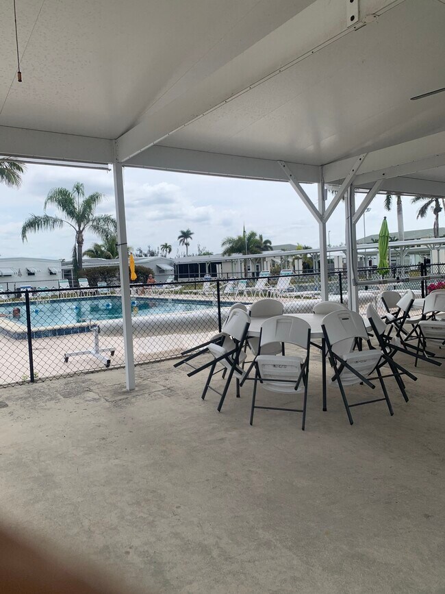 Photo - 111 Elise Dr House