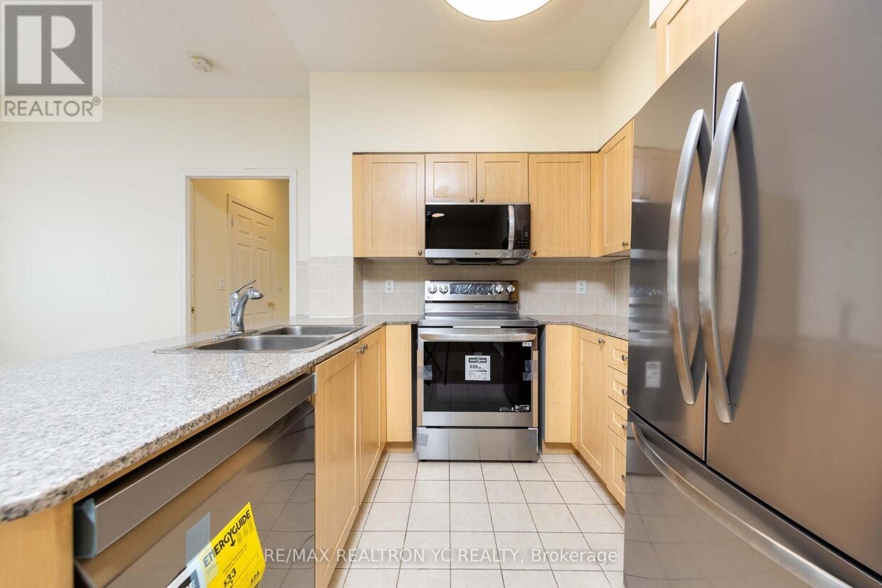 Primary Photo - 5940-5940 Yonge St