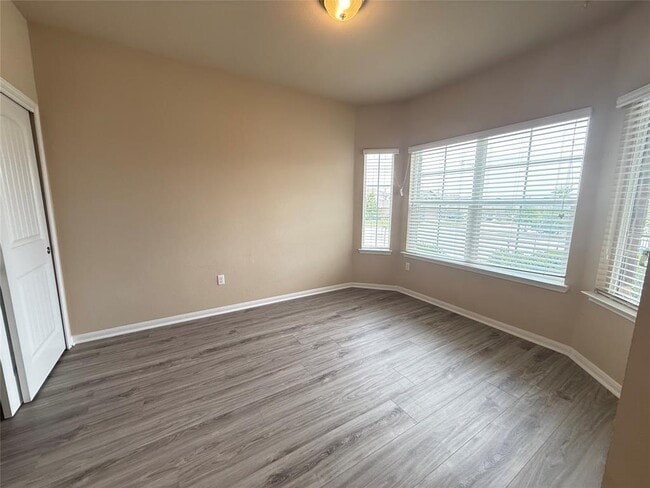 Building Photo - 503 Libani Ln