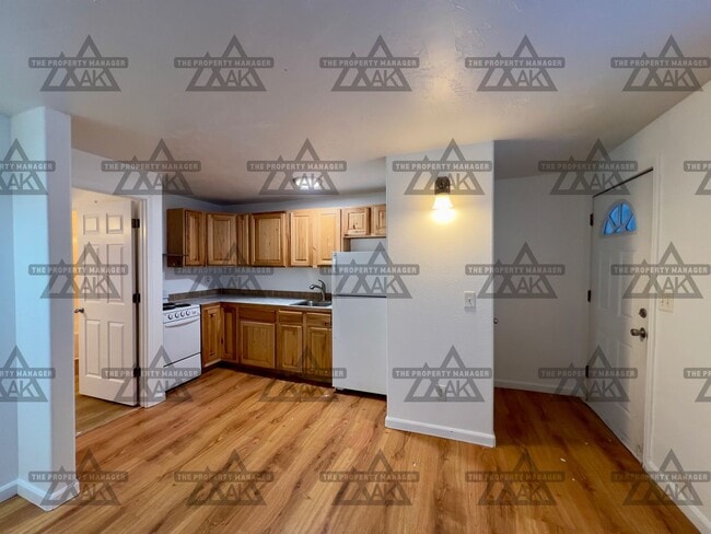 Building Photo - West Fifth Avenue