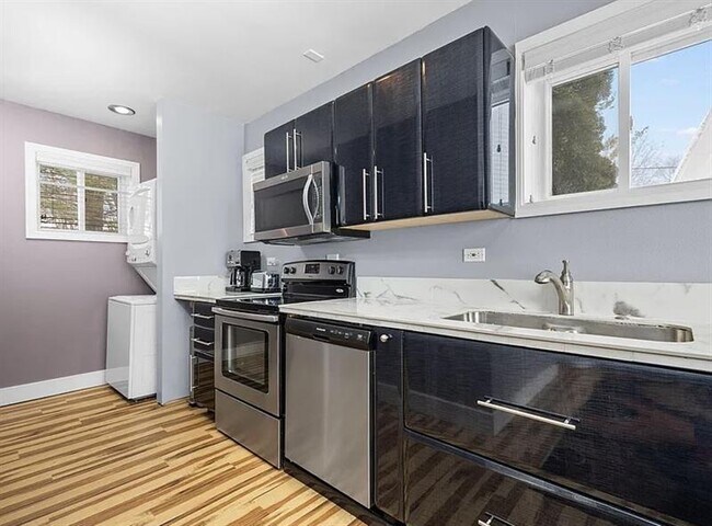 Building Photo - ELEGANT MISSION HOME