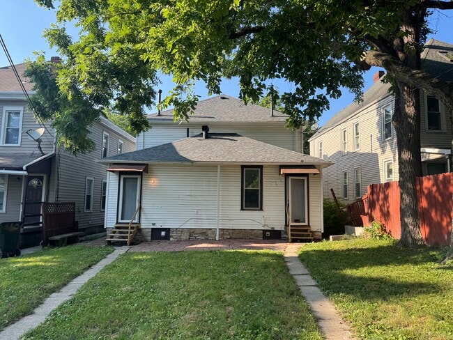 Building Photo - 65 W Blake Ave