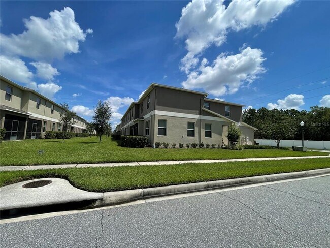 Building Photo - 15246 Harrington Cove Dr